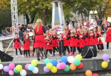 Hor „Bubamara“: Dečje pesme za kraj godine