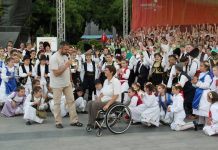 Inkluzivni horski festival: „Srca u harmoniji“ večeras u centru Bečeja