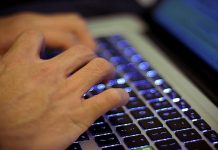 AOM: Napadom na KRIK provladini mediji štite državni kriminal