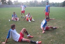 Fudbal: Za sada po planu Trener Strahinja Vasković sa bočarskim fudbalerima | Foto: Vlastimir Jankov