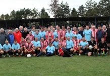 Fudbal: Veterani Crvene Zvezde gostovali u Bačkom Gradištu Zajednički snimak Bačkogradištanaca i Beograđana | Foto: S. Malešev