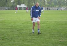 Fudbal: Pobedom u Subotici, Bečejci srpskoligaši Iskusni Čedomir Tomčić je najavio „petardu“ u Subotici | Foto: Vlastimir Jankov