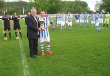 Fudbal: Otišao dojučerašnji kapiten Bečejaca Slavoljub Dabižljević Dva puta je minule sezone Dabižljević dizao pehar u ime Bečeja | Foto: Vlastimir Jankov