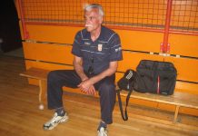 Odbojka: Razišli se iskusni trener Slobodan Galešev i Bečejci Iskusni Slobodan Galešev više nije trener Bečejaca | Foto: Vlastimir Jankov