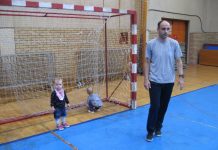 Futsal: Komšije na premijeri Trener Goran Strajnić ove sezone ima podmlađen sastav, ali ne računa na svoje bliznakinje | Foto: Vlastimir Jankov