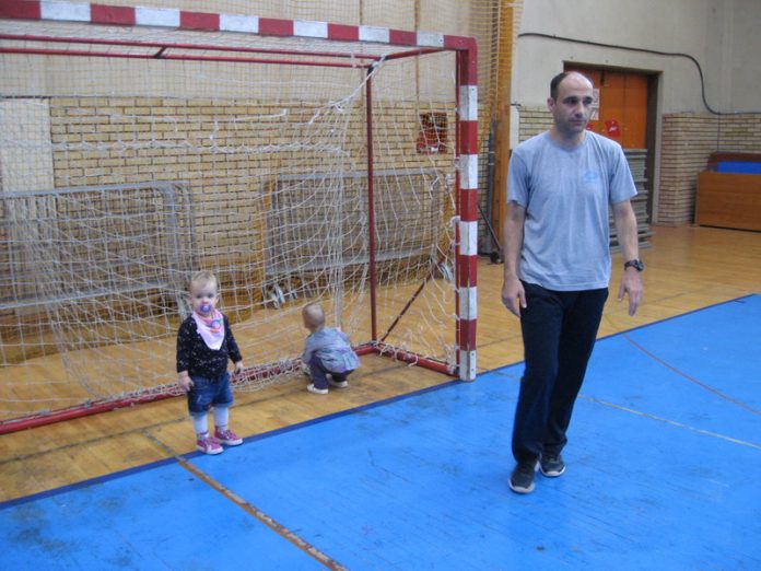 Trener Goran Strajnić ove sezone ima podmlađen sastav, ali ne računa na svoje bliznakinje | Foto: Vlastimir Jankov