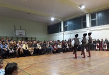 „Kad đeram zaškripi“ okupio Gradištance i druge ljubitelje folklora Dupke puna sala OŠ u Bačkom Gradištu