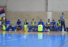 Futsal: Serija za ponos Futsaleri Bečeja s trenerom Goranom Strajnićem u taj autu | Foto: Vlastimir Jankov
