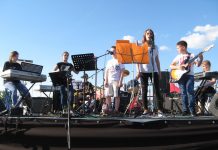 Bend „Bubamara“: Ceo bend mlađi od Džegera Sa samostalnog nastupa Dečijeg benda „Bubamara“