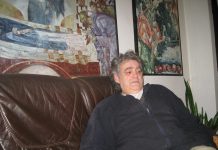 Slikao i izlagao zajedno s idolima iz detinjstva Milivoj Mirić zavaljen u fotelju zadovoljno sumira sve iza sebe | Foto: Vlastimir Jankov