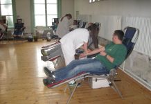 Druga akcija dobrovoljnog davanja krvi uspešna Bečejci zadovoljni odzivom humanitaraca u drugoj ovogodišnjoj akciji | Foto: Vlastimir Jankov