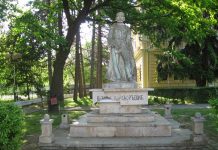 „Čika Perine“ muke ne prestaju Današnji izgled spomenika „čika Peri“ u Bečeju | Foto: Vlastimir Jankov