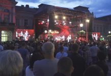 VIDEÓ: „Óbecse Éjjel”: Nagyjából tízezren látogattak el Óbecse Főterére
