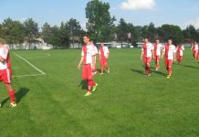 Fudbal: Samo Petrovoselci pobedili Petrovoselci su pobedili zahvaljujući srećnim okolnostima | Foto: Vlastimir Jankov