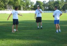 Fudbal: Analizom do uzroka posrtanja Sportski direktor Dejan Stanojev, šef stručnog štaba Branko Savić i trener Dalibor Novčić | Foto: Vlastimir Jankov