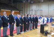 Bečejci uspešno organizovali 21. međunarodni džudo turnir Pre početka turnira sudije i takmičari | Foto: Vlastimir Jankov