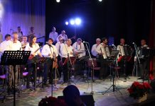 Gradski orkestar „BEUS“ oduševio sugrađane premijernim koncertom Gradski orkestar „BEUS“ premijerno pred Bečejcima | Foto: Vlastimir Jankov