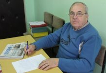 Janoš Kupčo (70) vodi administraciju, peva, svira violinu… Brine Jančika i o potrebama 5.000 ispisnika | Foto: Vlastimir Jankov