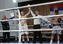Boks: Održana jubilarna deseta profi bokserska revija u Bečeju Boban Filipović je uknjižio novu pobedu na profi ringu | Foto: Vlastimir Jankov