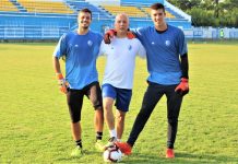 Fudbal: OFK Bečej 1918 zabeležio i treću pobedu u pripremama Nesavladani i Novom Sadu golmani Dušan Vojvodić i Miljan Drinčić sa trenerom Draganom Leskovcem | Foto: Vlastimir Jankov