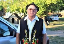 Gradištanac Laslo Varga (67) po stare dane postao konjar Školovao se Laci-bači i da harmoniku razvuče | Foto: Vlastimir Jankov