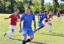 Fudbal: Sad „petarda“ u mreži „Mladostaša“ Strahinja Banović je bio strelac jedinog gola za „mladostaše“ u Malom Iđošu