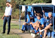 Fudbal: Pobeda i poraz bečejskih međuopštinskih ligaša Trener „mladostaša“ Kolundžija i predsednik Vojinović sa „rezervistima“