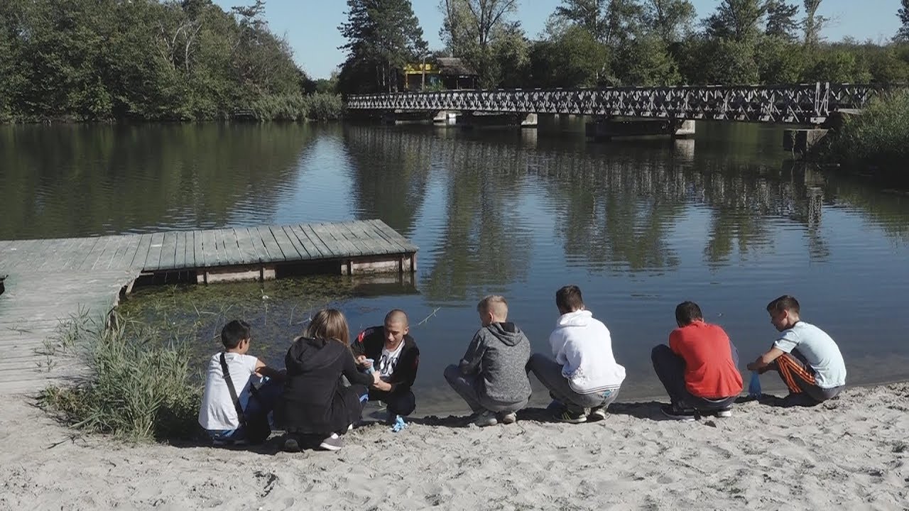 Deca i mladi učili o Parku prirode „Stara Tisa“ i spontano organizovali akciju čišćenja okoline