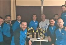 Futsal: Novobečejci izbili na čelo tabele Ovako su futsaleri novobečejske Tise proslavili izbijanje na čelo tabele