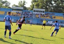Fudbal: „Zlatna sredina“ po meri kapitena Petar Ilić (9) i Slavoljub Dabižljević (8) zajedno na terenu