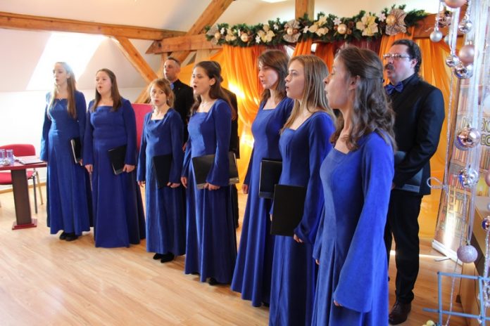 Hor Schola Cantorum je otvorio i zatvorio svečanost