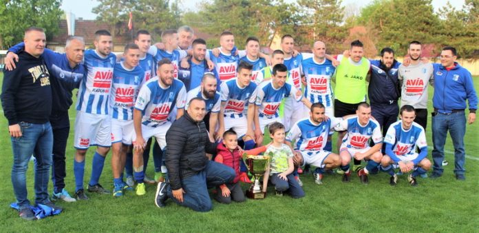 Brane trofej kupa: fudbaleri Vojvodine iz Bačkog Gradišta Brane trofej kupa: fudbaleri Vojvodine iz Bačkog Gradišta