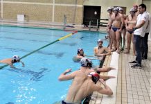 Vaterpolo: Igranje u (ne)vreme Dogovor kuću gradi: trener Goran Krstonošić s igračima u tajm autu