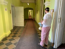 Dezinfikuju se javni objekti u opštini Bečej Opštinska zgrada