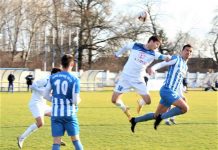 Fudbal: Radost Bečejaca na startu nastavka sezone Vazdušni duel Mačkića (18) i Todorovića (5)