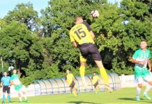 Fudbal: Prečke spustile stepenicu niže Čedomor Tomčić (15) u ne baš karakterističnoj pozi