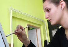 Egy rendes munkahely és a szakmai fejlődés lehetősége sok fiatalt itthon tartana