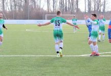 Fudbal: Ubedljivi Gradištanci Milovanović (15) prima čestitke posle drugog gola Gradištanaca