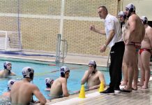 Vaterpolo: Bečejci u petak (21) ciljaju pobedu protiv Mladosti Trener Dejan Jovanović sa igračima Bečeja u tajm autu