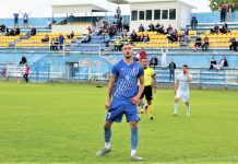 Fudbal: Bečejci prekinuli bodovni post Promašaj - Luka Krajinović ne može da veruje da je sa pet metara promašio ceo gol