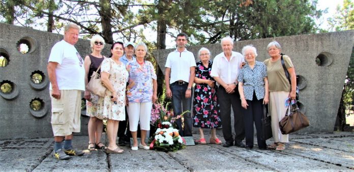 Oni su posetili spomen obeležje Zajednička grobnica i odali počast stradalima u Drugom svetskom ratu