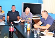 Izborna skupština MOFS Bečej – Srbobran Novi predsednik MOFS Nemanja Perendić iz Srbobrana sasvim levo