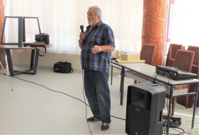 Predsednik ŠK Pion oz Bečeja Radovan Zavišin je još lane najavio uspon šaha u Bečeju