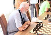Šah: Titula bez poraza Prva tabla bečejskog Piona FIDE majstor Momčilo Dragović