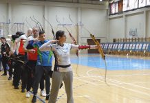 Streličarstvo: Letele strele pod krovom sportskog centra u Bečeju