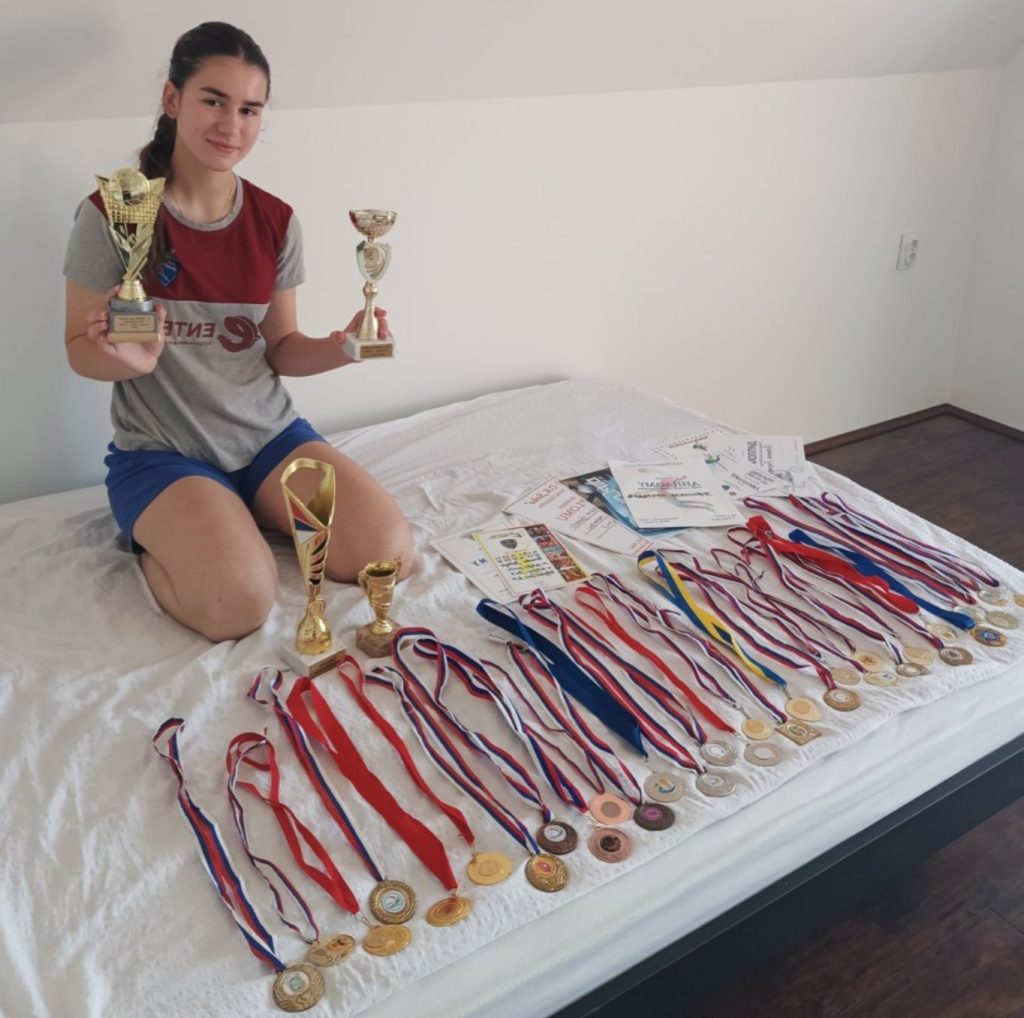 Jefimija i njena kolekcija pehara i medalja