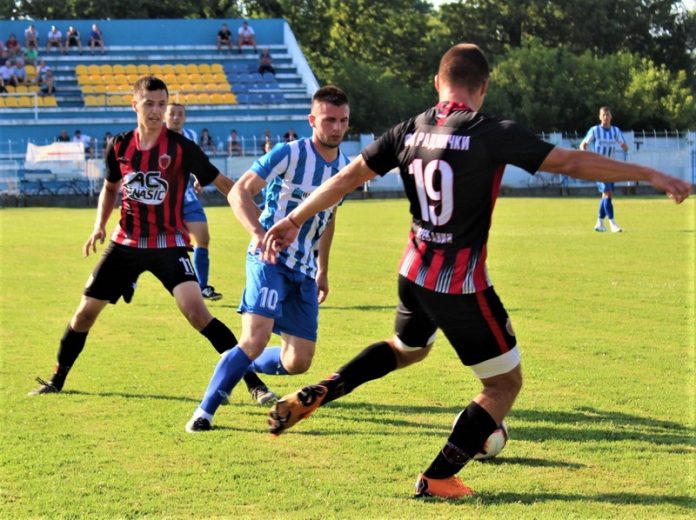 Očekuje se da proradi napadač Bečejaca Žarko Kobiljski (u sredini)