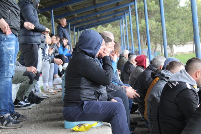 Ljubitelji fudbala u Bačkom Gradištu će u narednih mesec dana tri puta biti na tribinama