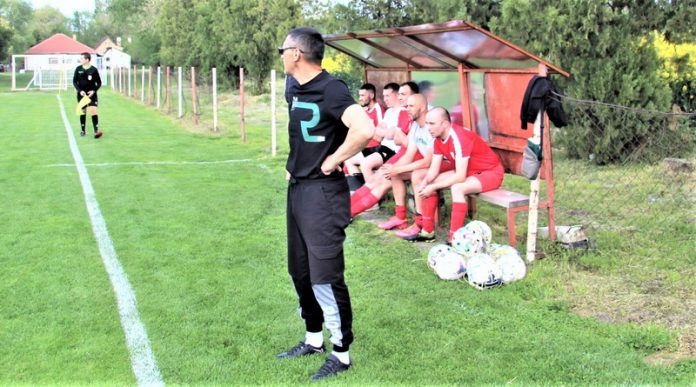 Fudbaleri Jedinstva su pobedu darivali treneru Borisu Nađu za rođendan