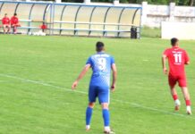 Fudbal: Rumljani pokvarili rođendansko slavlje Nikola Tomić (9) je postigao dva gola za Bečejce